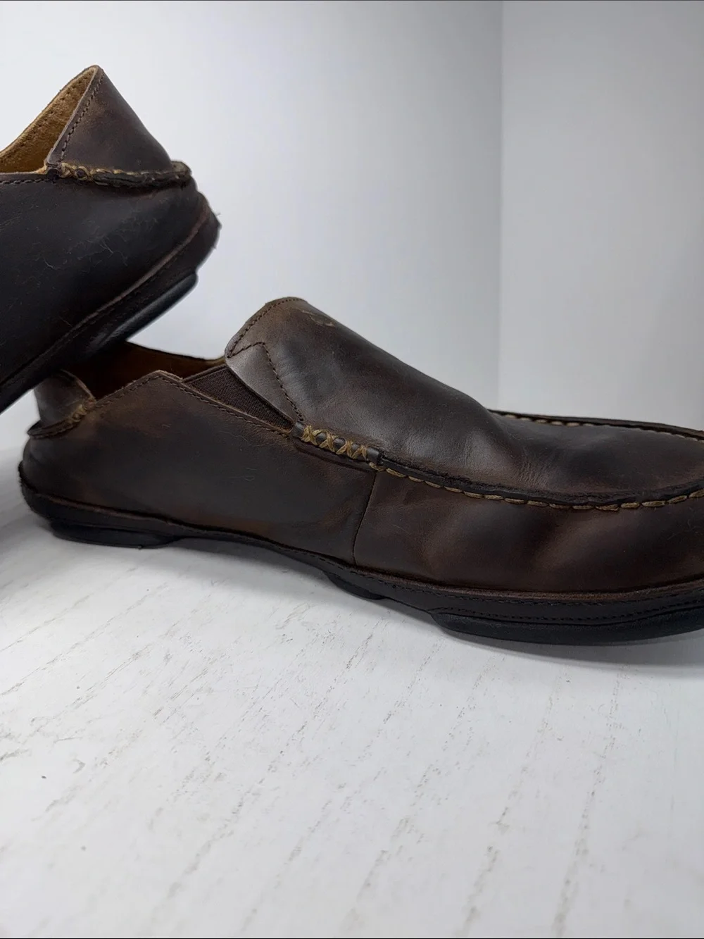 OluKai Men's Chocolate Brown Leather Slip-On Loafers